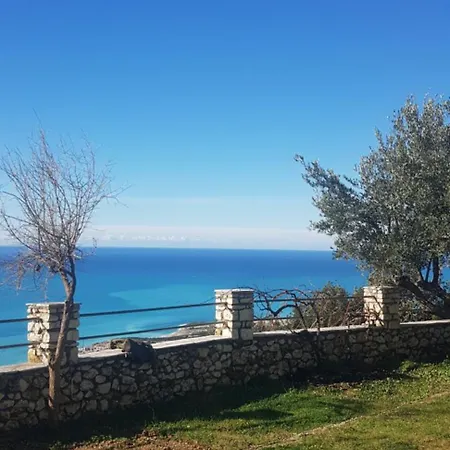 Filoxenia Appartamento Palasë