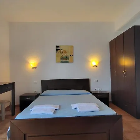 Filoxenia Apartment Palasë