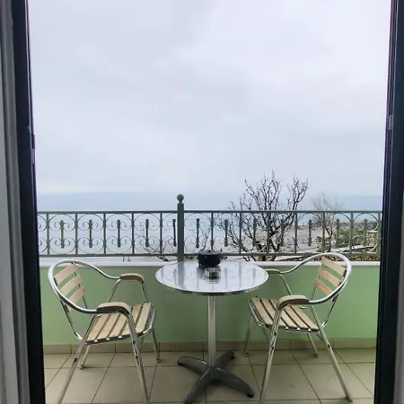 Filoxenia Apartment *