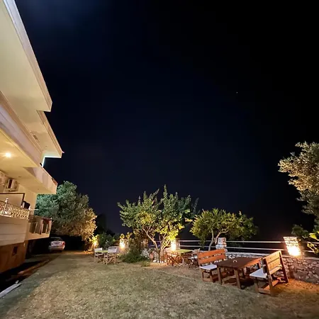 Filoxenia Appartement Palasë