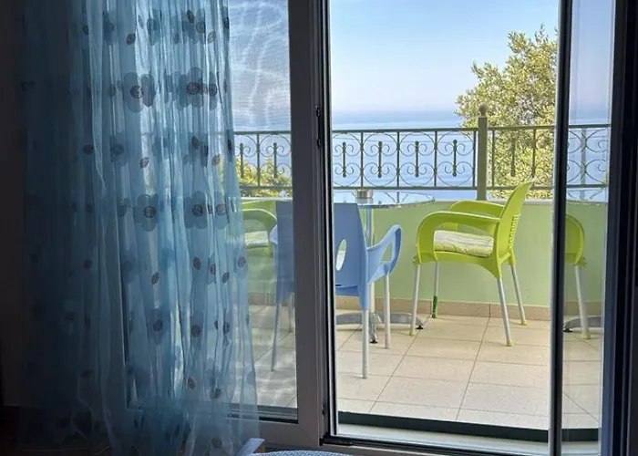 Filoxenia Apartamento Palasë